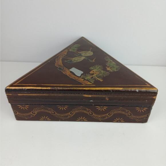 Vintage Chinese Triangular Shaped Leather Over Wood Wedding Box Cranes Tree - Picture 5 of 9